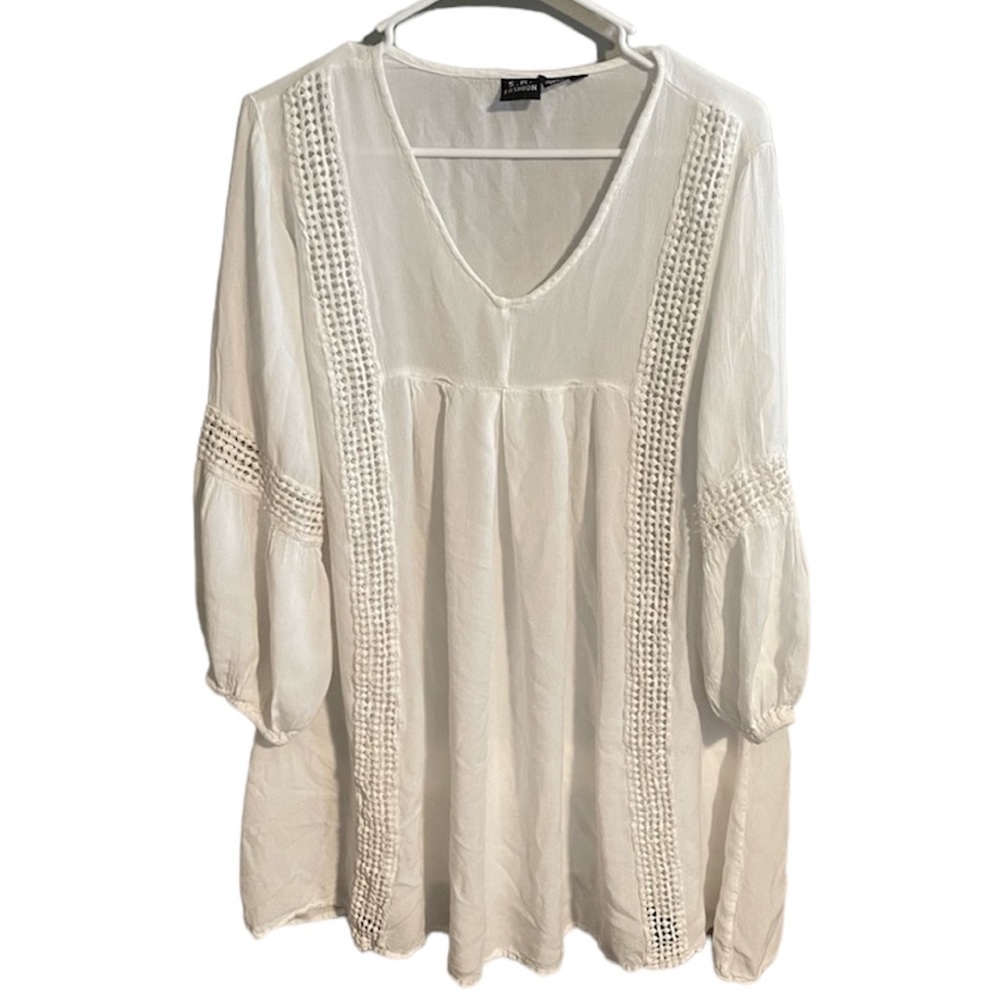 Crochet Detail Flowy Tunic.  Women's XL Blouse.